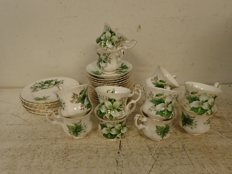 Kaffegods "Trillium" Royal Albert  England