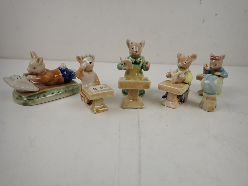 Samling FIGURER troligtvis Beatrix Potter