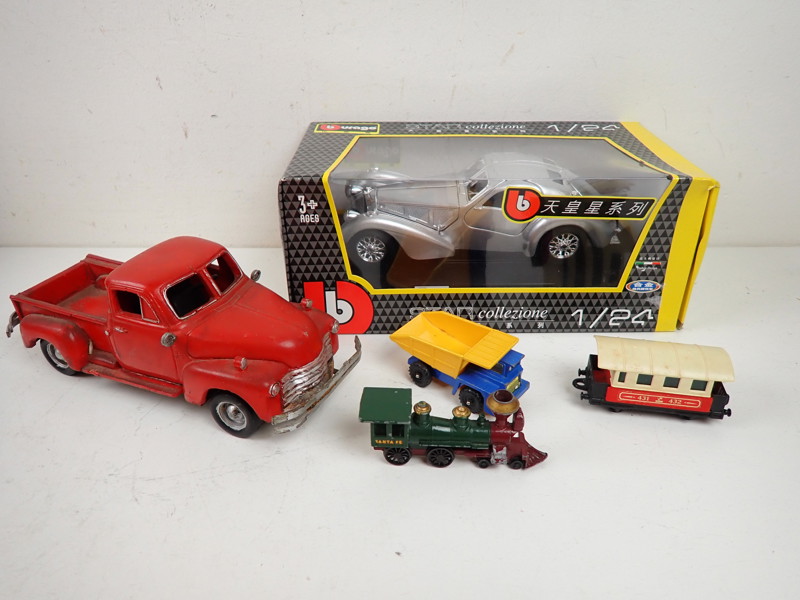 BILAR m m bl a "Bugatti Atlantic" Burago