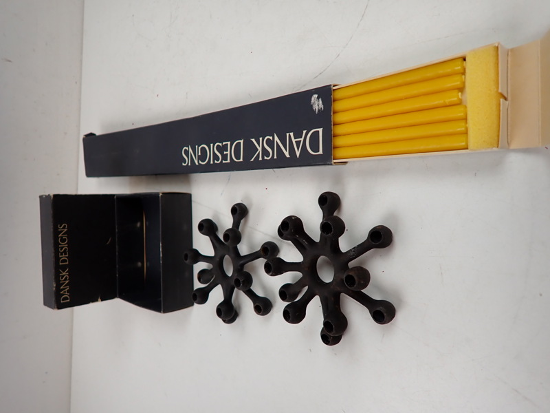 2 st LJUSSTAKAR i smide Jens Quistgaard, Danmark + Ljus