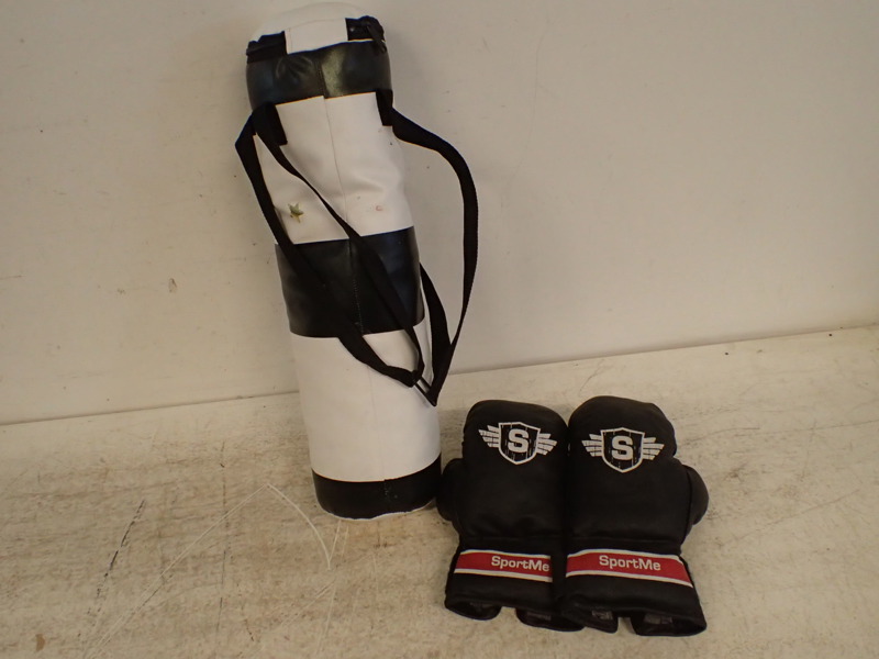 Boxhandskar o liten säck