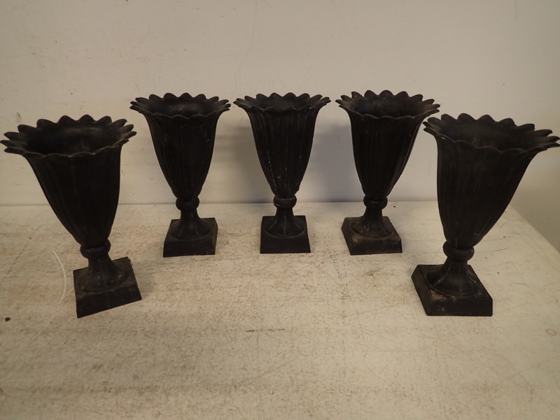 5st järnkrukor    H:26cm