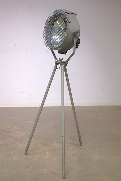 GOLVLAMPA/FLOODLIGHT. GASOL