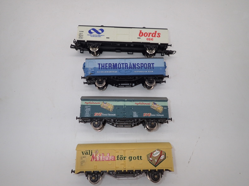 Modelltåg  4st vagnar  Pocher,Lima