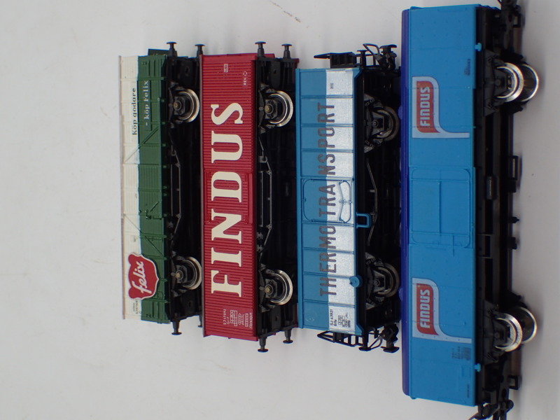 Modelltåg :  4 vagnar  Pocher,Lima