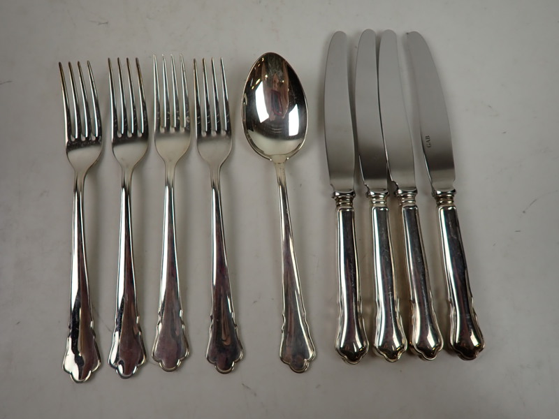 9 Silverbestick "Chippendale" GAB vikt 480 gram
