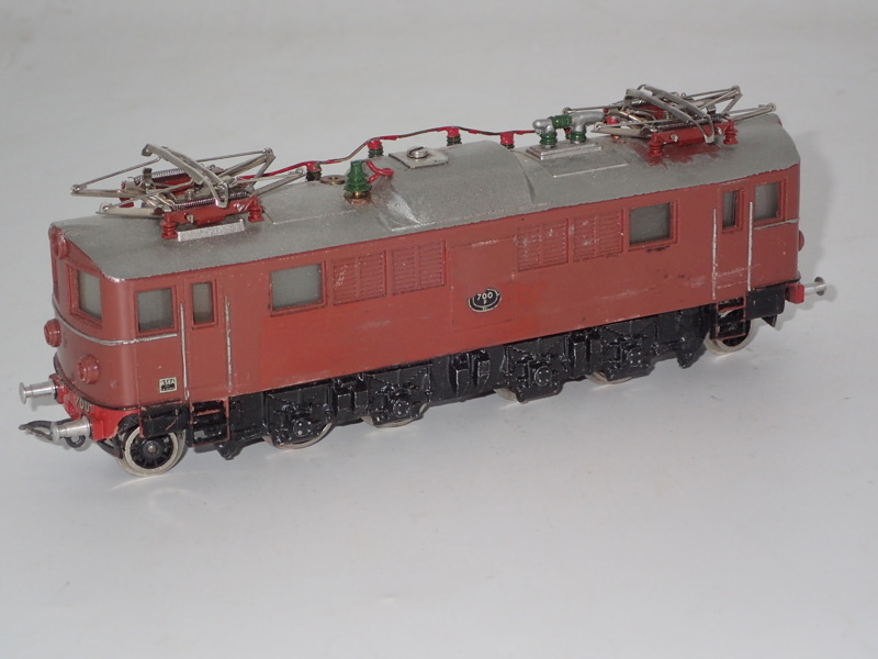 Modelltåg: 700 F     omärkt