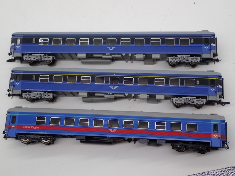 Modelltåg: 3 vagnar  Roco