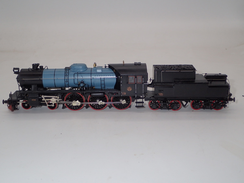 Modelltåg:  Ånglok med tender  Philotrain