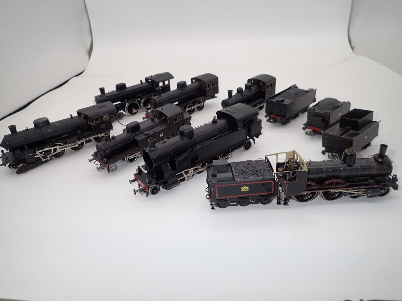 Modelltåg:Parti med ånglok o tendrar