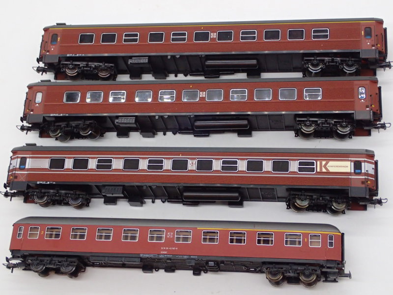 Modelltåg,  4st vagnar  Roco