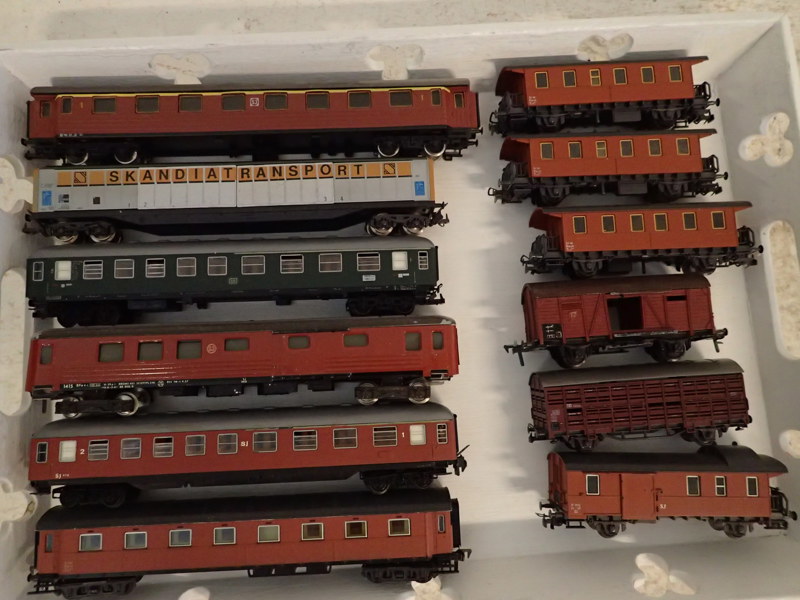 Modelltåg : 12st vagnar
