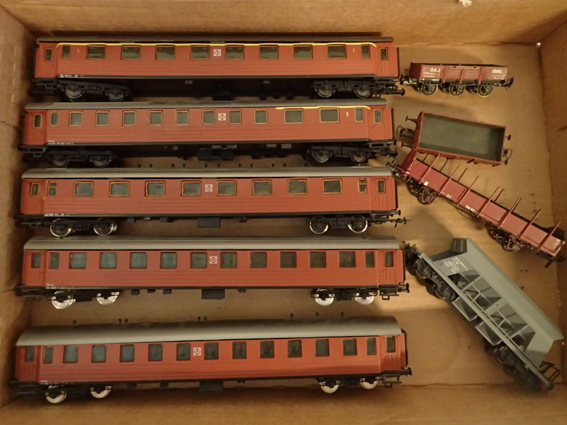 Modelltåg : 9st vagnar