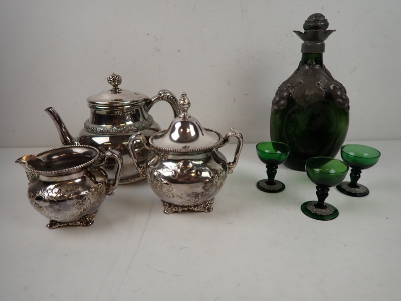 TESERVIS i nysilver + KARAFF med glas