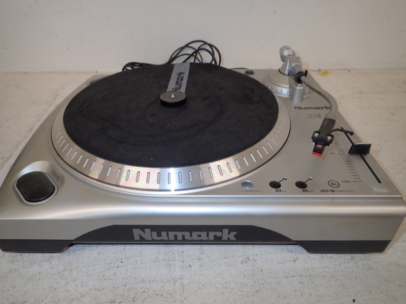 Skivspelare  "Numark"