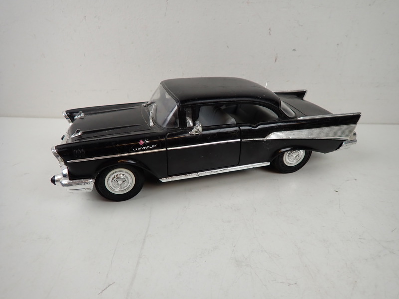 LEKSAKSBIL i plast "Chevrolet"