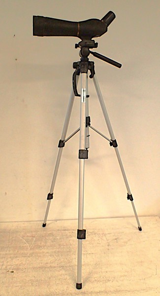 Kikare "Spectra 20-60x70mm" på stativ