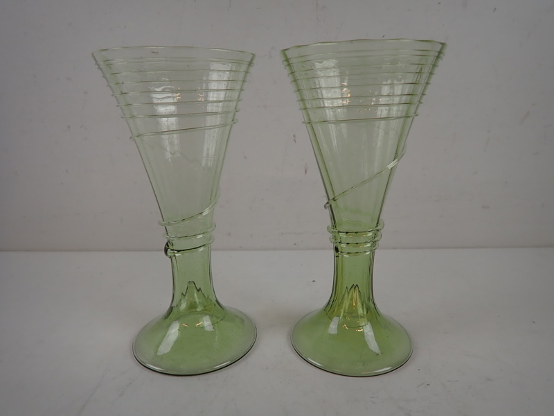 2 st "Slottfjädersglas"