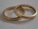 2st ringar  18k  vikt:8gr