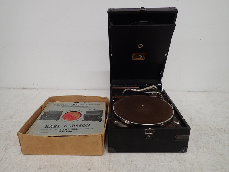 Resegrammofon + stenkakor