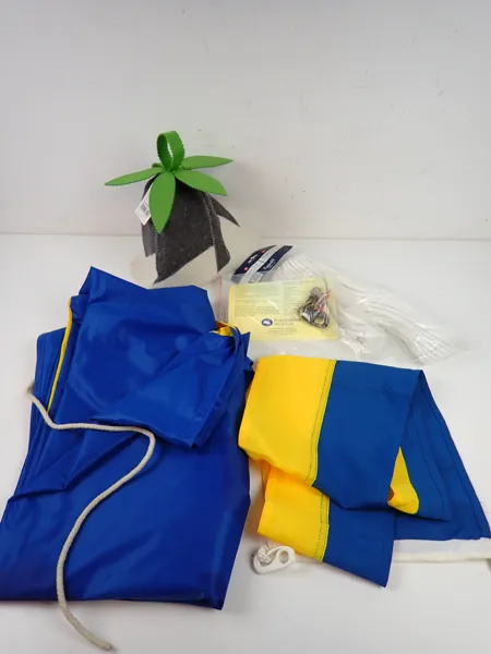 BASTUMÖSSA, FLAGGA, VIMPEL m m