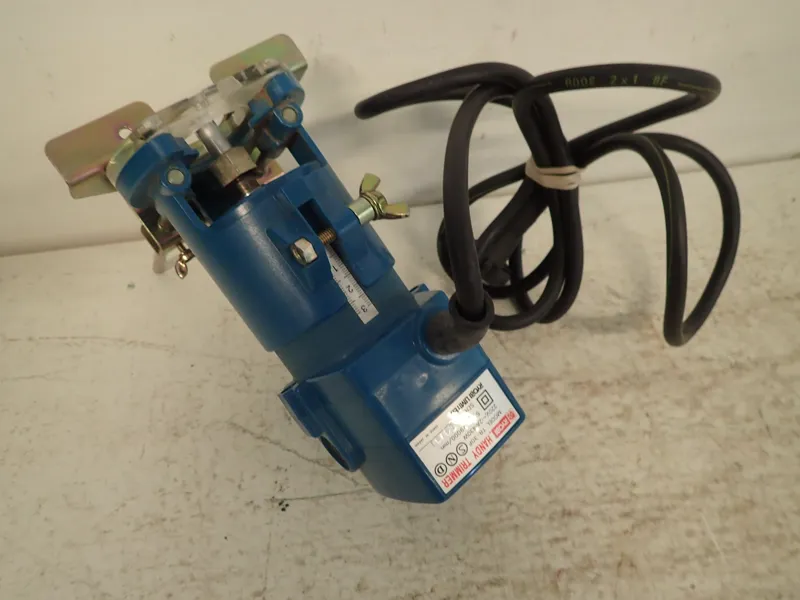 Handfräs  "Ryobi TR-30 P"  230v
