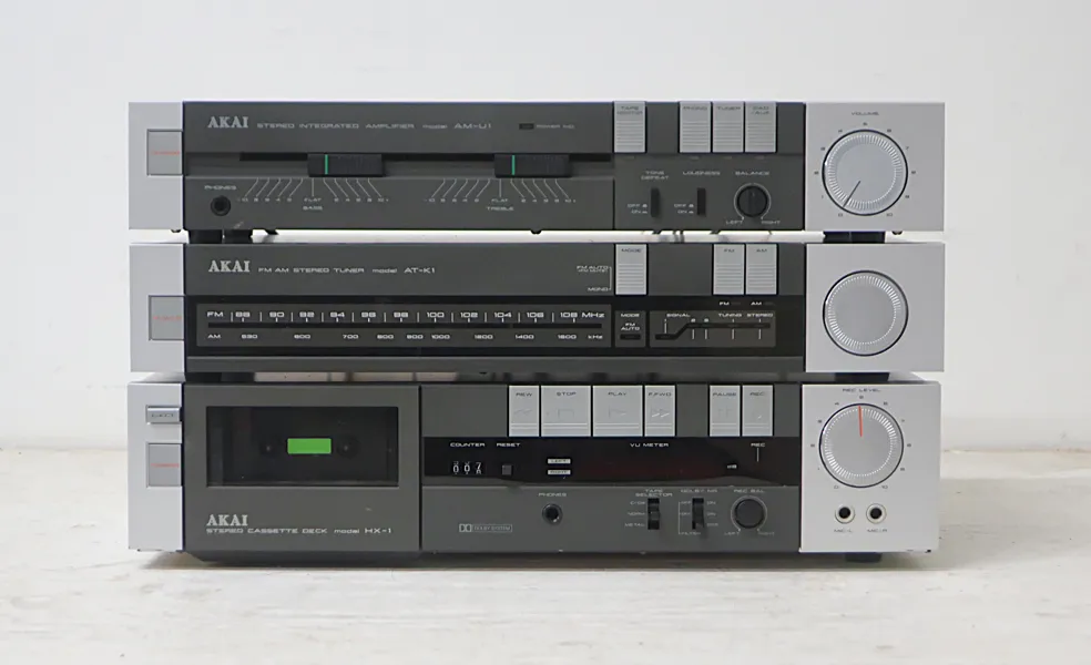 STEREO AKAI