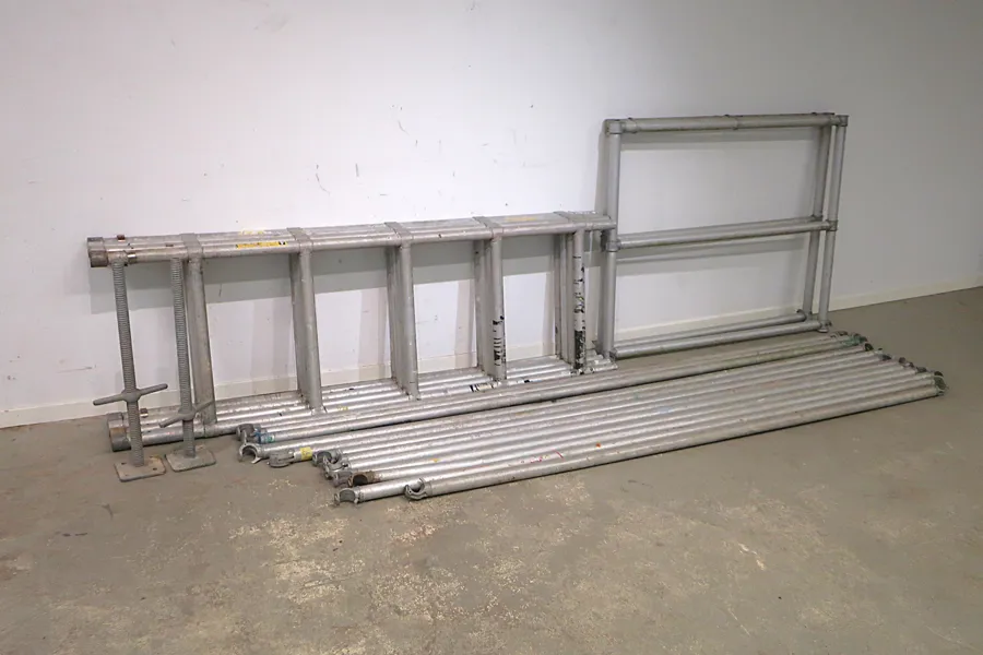 BYGGSTÄLLNINGSDELAR. ALUMINIUM