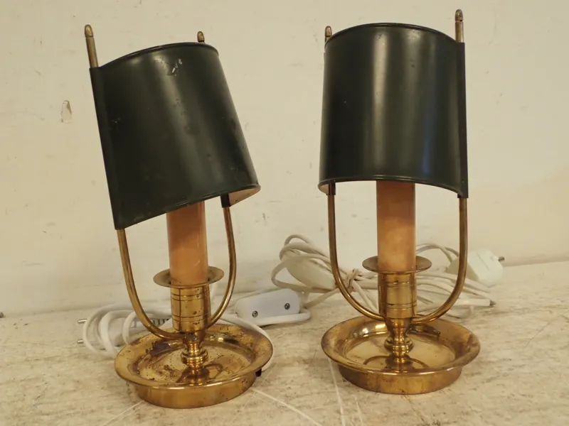2 bordslampor i mässing H:25cm