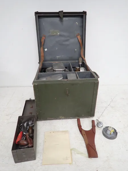 MILITÄR KANTIN 6/S med innehåll