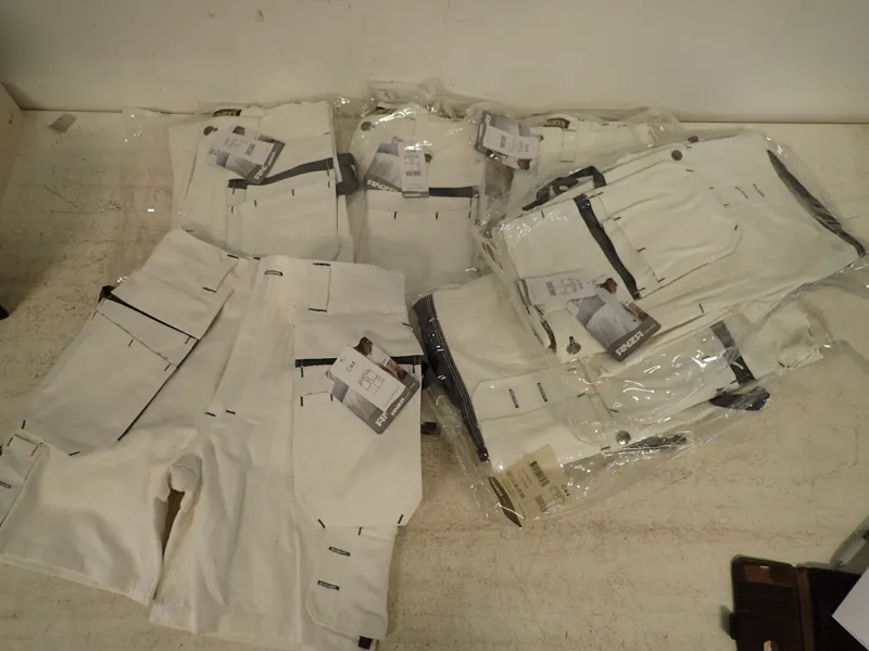 6 par oanvända målarshorts ANZA C44