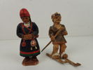 2 träfigurer vänstra sign.TL H:12-13cm