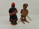 2 träfigurer vänstra sign.TL H:12-13cm