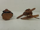 2 träfigurer vänstra sign.TL H:12-13cm