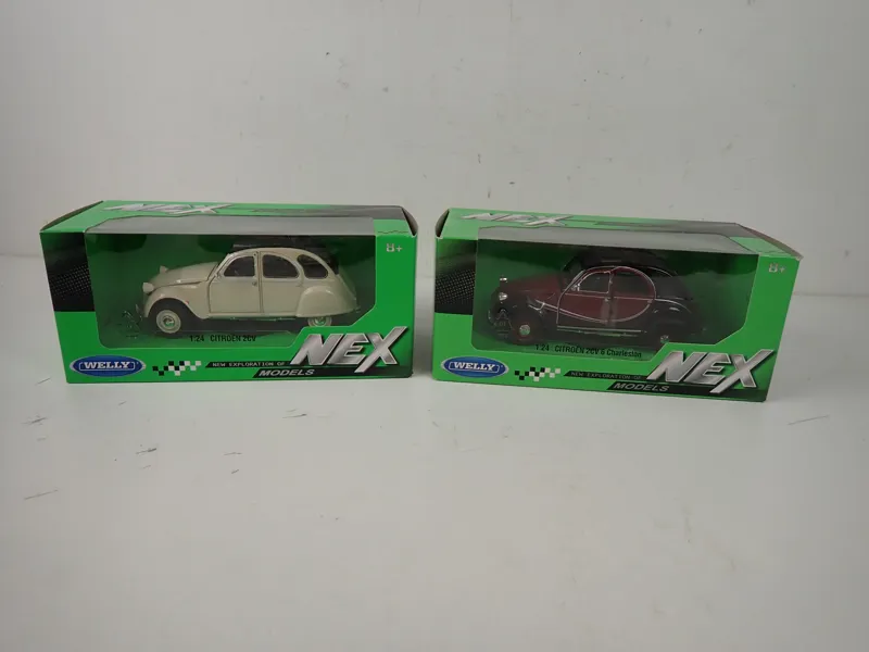 2 st BILMODELLER Citoen 2 CV