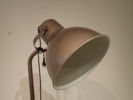 Golvlampa med plåtskärm    H:180cm