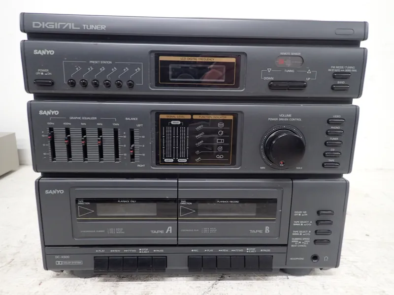 Stereo Sanyo utan högtalare