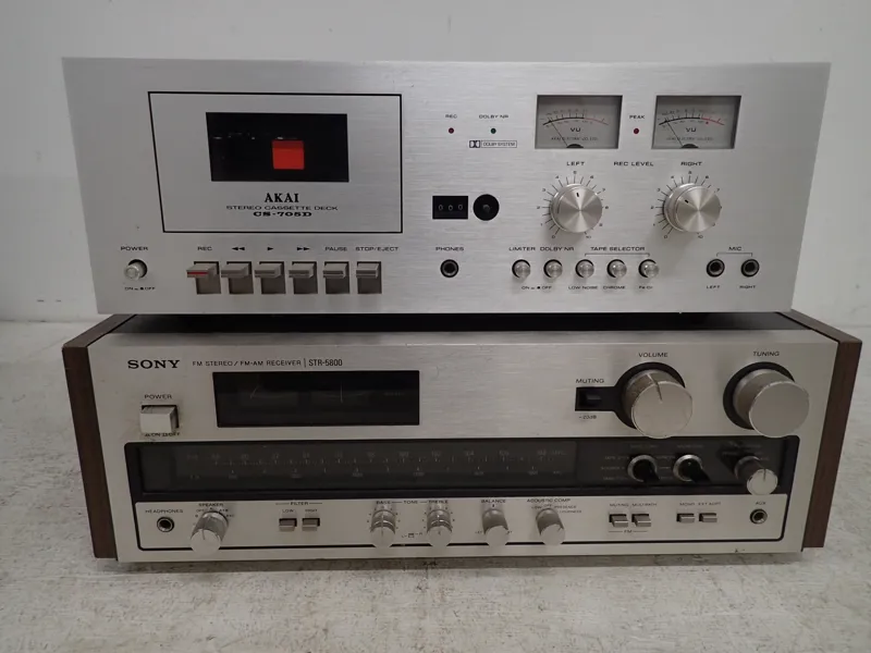 Akai kassettdäck,Reciver Sony