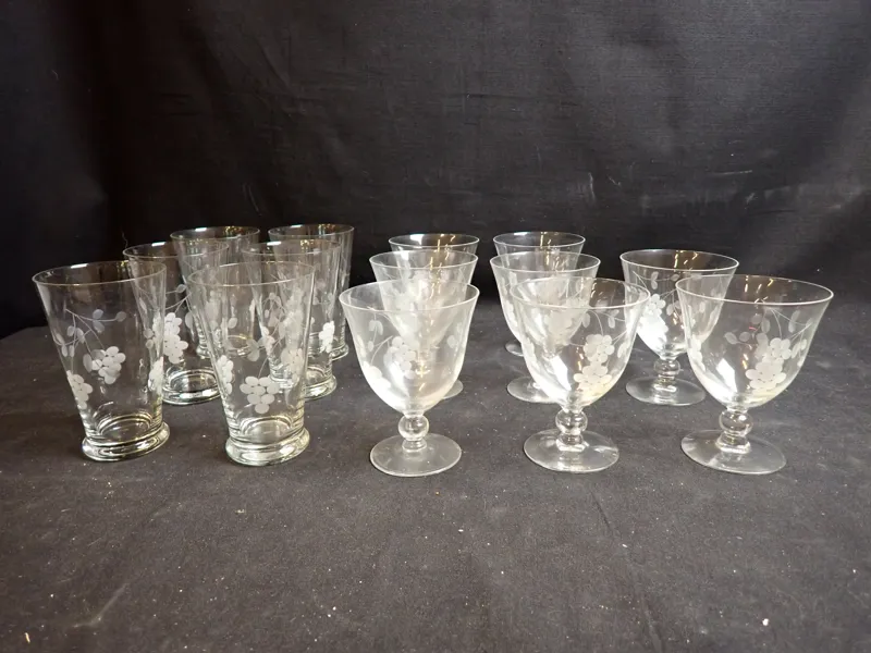 6+8 st GLAS med slipad dekor