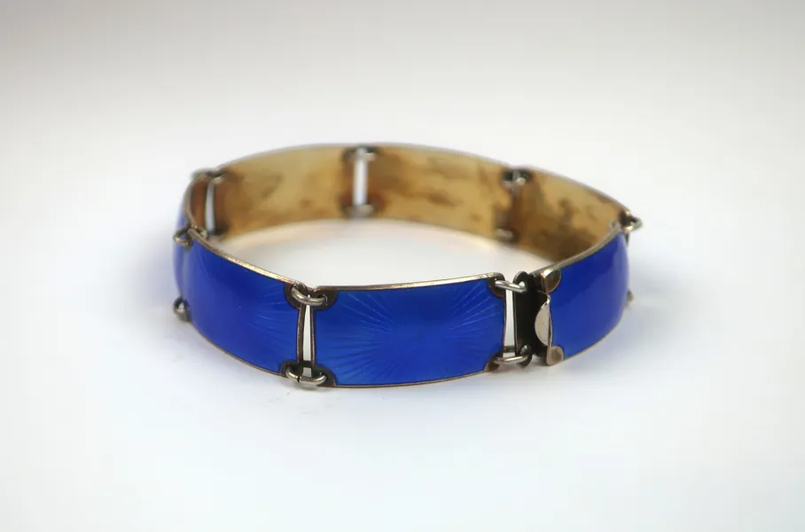 EMALJERAT SILVERARMBAND. NORGE. STERLING