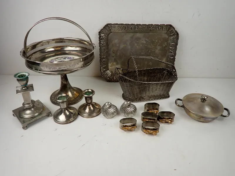 LJUSSTAKAR, FOTSKÅL m m i nysilver och metall