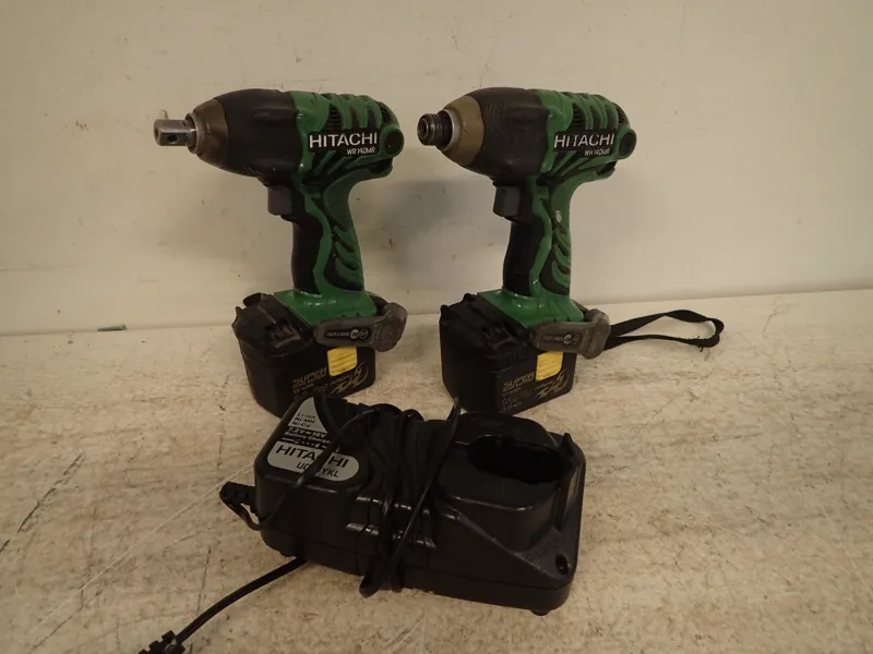 2st skruv/mutterdragare Hitachi 18v med laddare