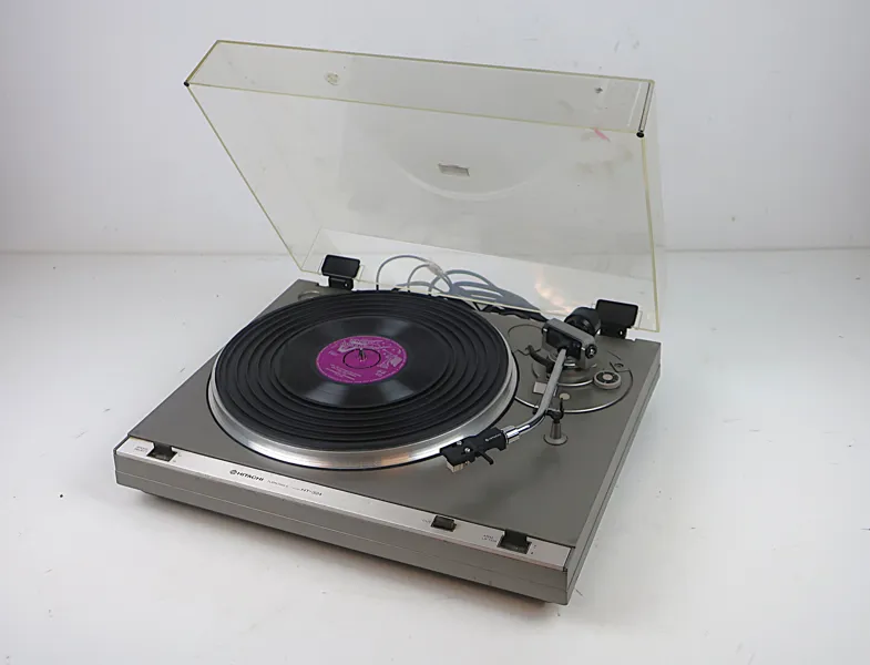 SKIVSPELARE HITATCHI HT-324