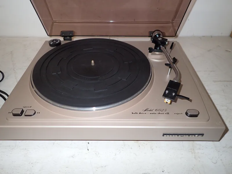 Skivspelare Marantz 6025