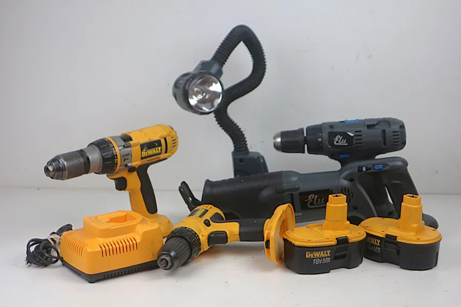 ELVERKTYG. DEWALT OCH ELU