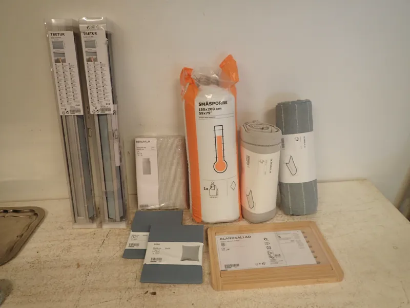 Sängkläder m.m i förpackningar