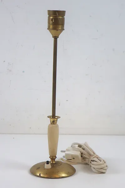 BORDSLAMPA BERTIL BRISBORG. NK