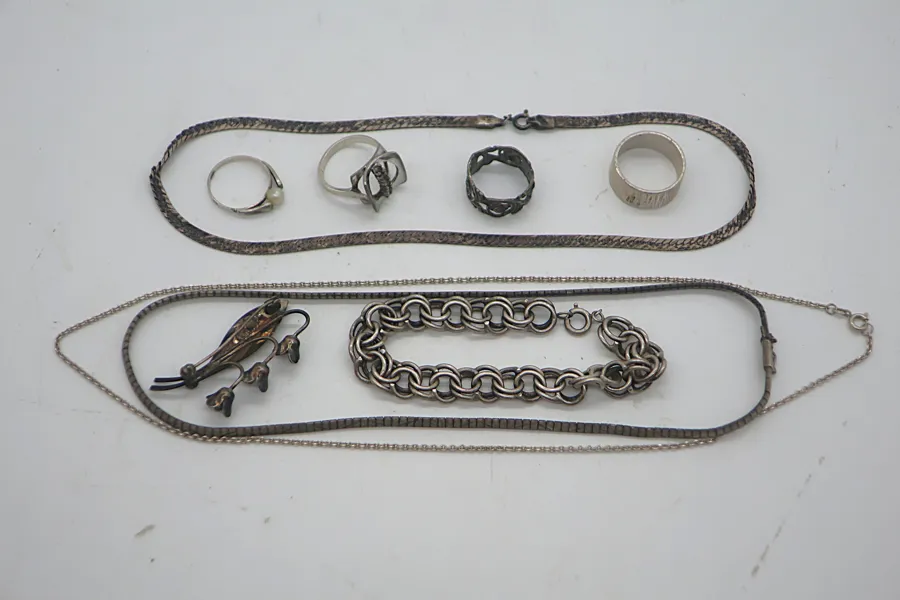 SILVERSMYCKEN ca 80g