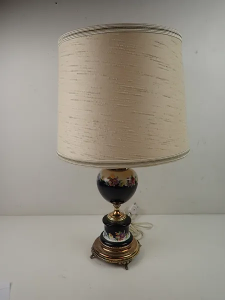 BORDSLAMPA