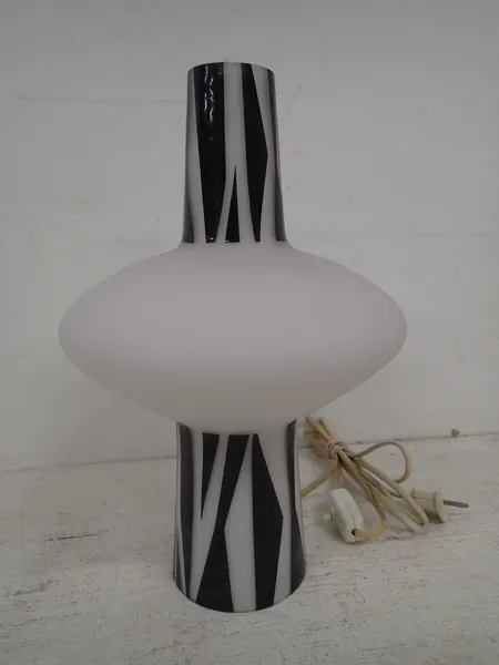 Bordslampa i glas,modell 15638 ,Uno Westerberg 